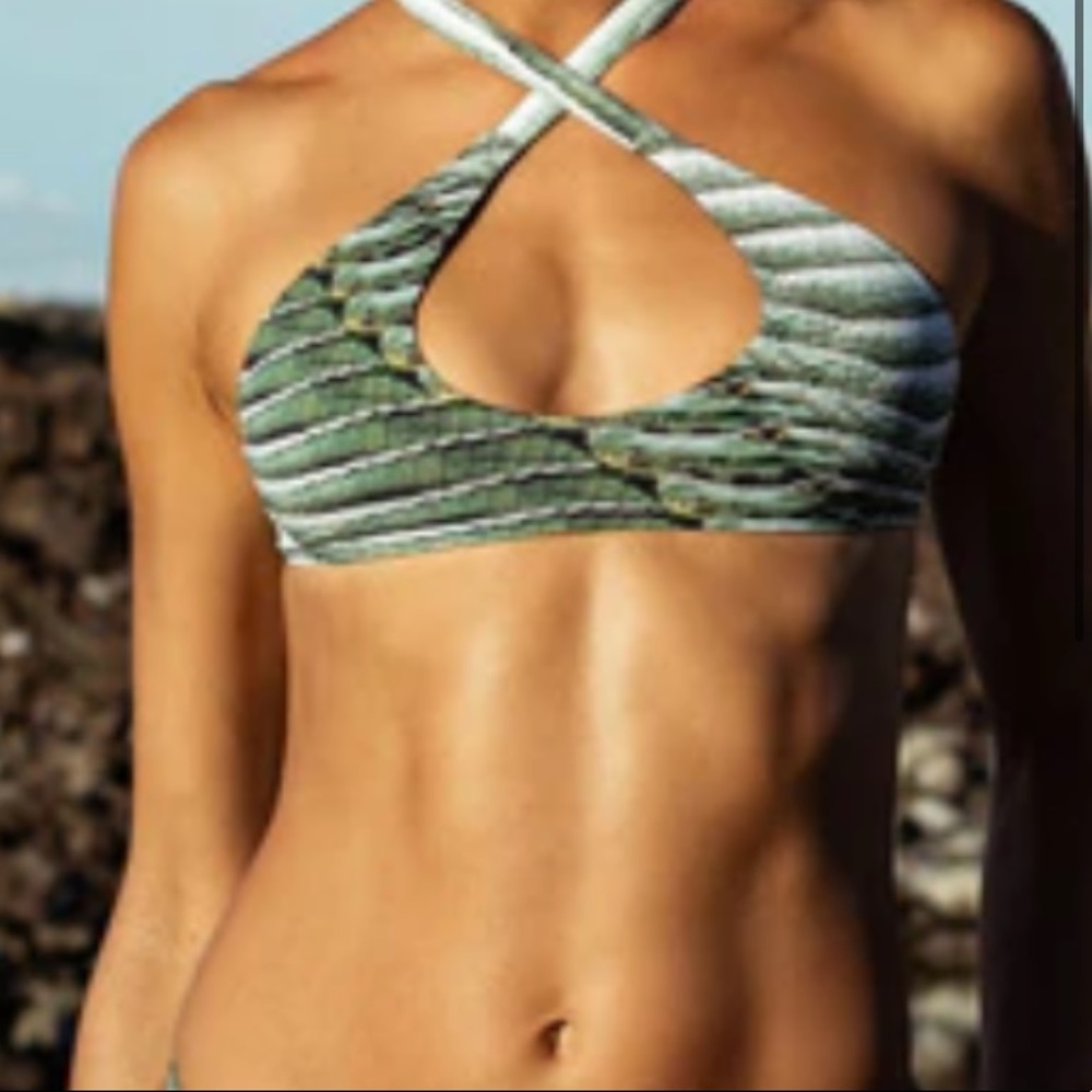 Bikini top